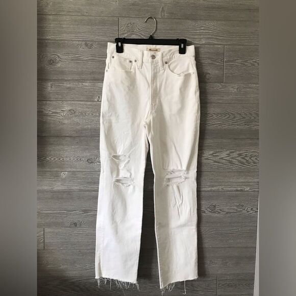 The Petite Perfect Vintage Straight Jean in Tile White: Ripped-Knee Edition 27 - Picture 3 of 5